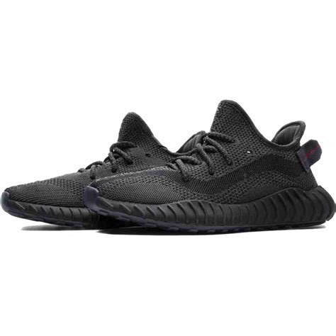 Купить кроссовки Adidas Yeezy Boost 350 V3 Black с доставкой по Москве и РФ