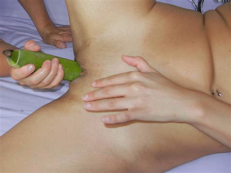 Lesbo Slut Lavender Fucking A MILF With Bananas