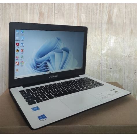 Jual Laptop Asus X M Intel Celeron Ram Gb Ssd Gb Warna