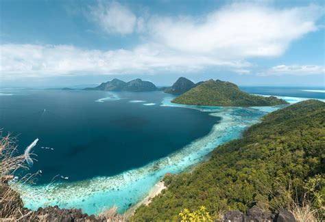 Tun Sakaran Marine Park Island Hopping Guide Bohey Dulang Day Trip