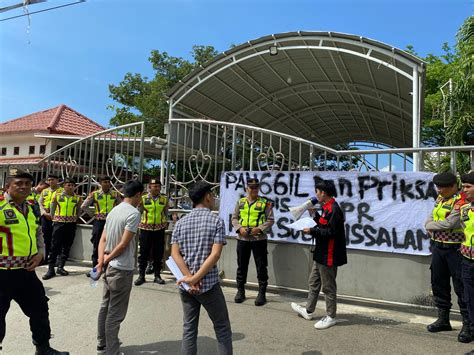 Alamp Aksi Desak Aph Usut Proyek Nomalisasi Dan Tanggul Sungai Di Kota