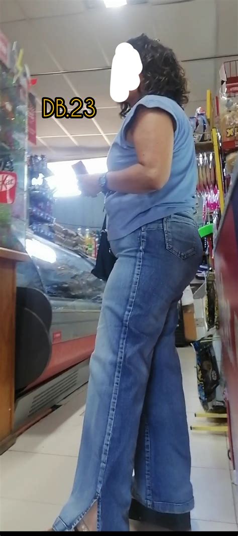 MY AUNTIE ASS IN JEANS 53YO MI TÍA CULONA EN JEANS 53 AÑOS Tight Jeans Forum