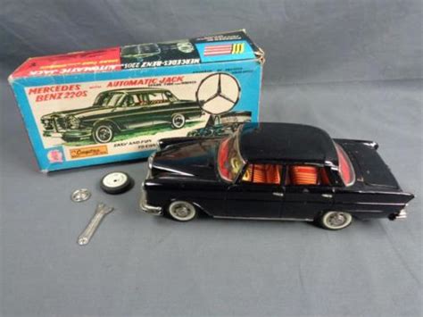 Cragstan Friction Tin Toy Mercedes Benz 220 S Tire Changer Car Part ...