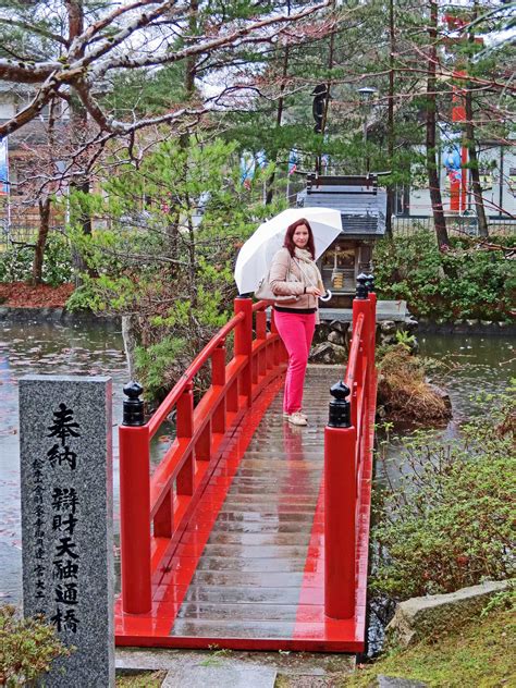 How to choose the best Japan tour package - Wapiti Travel