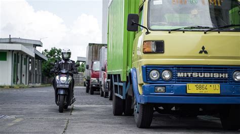 Berkendara Cari Aman Kenali Potensi Bahaya Di Jalan GAYA HIDUP