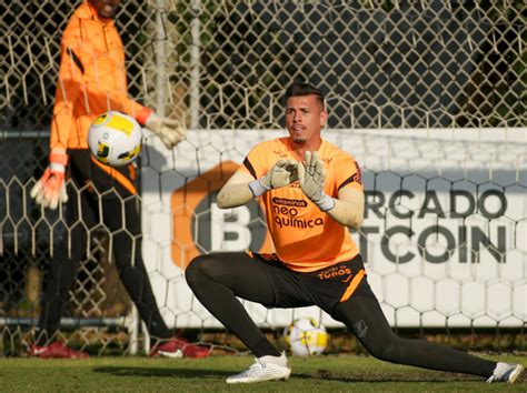 Veja O Percentual Que O Inter Est Comprando Do Goleiro Ivan