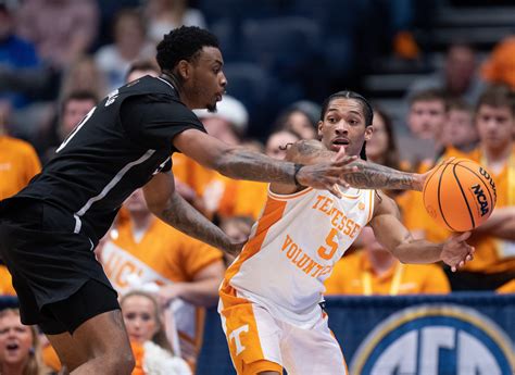 Zakai Zeigler Will Face His Brother In March Madness For Tennessee