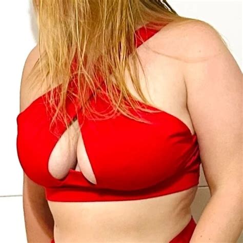 Milf Gives Handjob In A Car On A Highly Frequented Parking Lot Risky In Public Xhamster