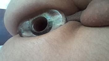 Jugando con un plug de túnel anal y un huevo vibrador XVIDEOS