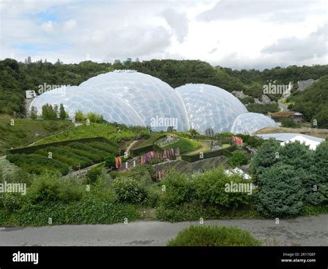 England Cornwall St Blazey The Eden Project View Of The Geodesic Domes Containing Various