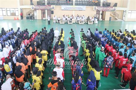 Lestarikan Budaya Bangsa Bupati Mojokerto Gelar Lomba Olahraga Tradisional