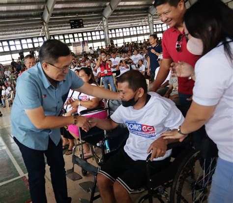 Senator Bong Go Ang Bisyo Ay Magserbisyo