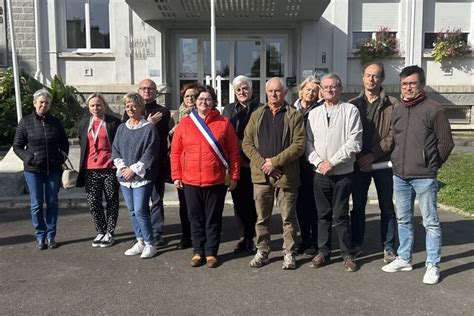 Professeur Tué à Arras Condé En Normandie Rend Hommage à Dominique