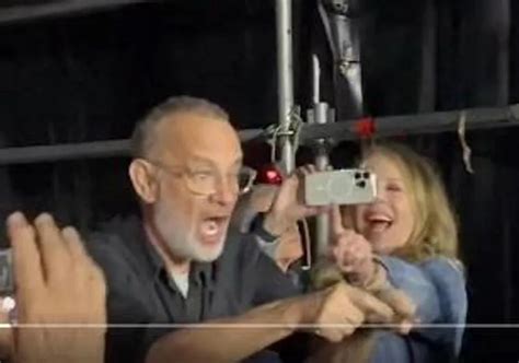 Tom Hanks Y Su Mujer Entregados A Springsteen Durante Su Concierto En