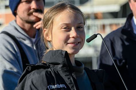 Greta Thunberg llega a Europa tras cruzar Atlántico en barco WAPA tv