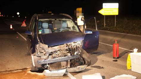 Unterneukirchen Schwerer Unfall auf der Bundesstraße 299