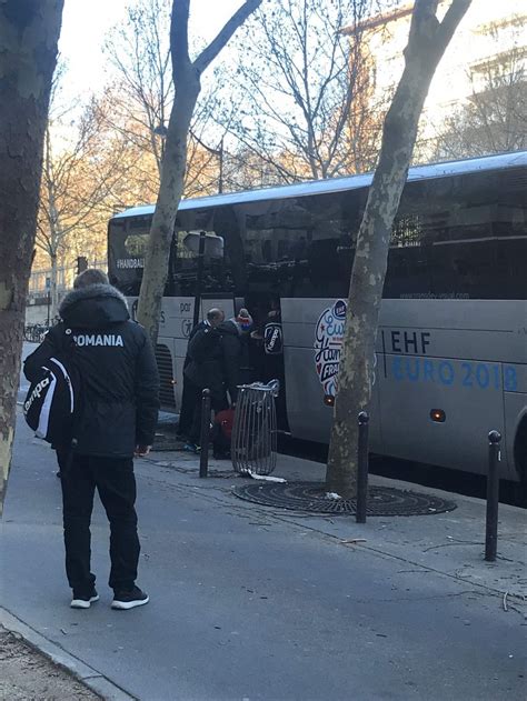 EXCLUSIV Imagini DUREROASE Cristina Neagu A Ajuns In Carje La Paris