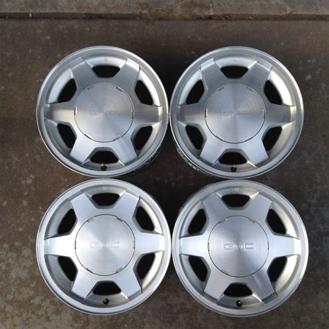 Set Of Four Wheels Rims 03 To 07 Gmc Sierra Yukon Tahoe 16 Inch Oem