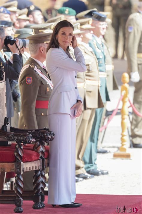 La Reina Letizia En La Jura De Bandera Del Rey Felipe Vi Jura De Bandera Del Rey Felipe Vi En