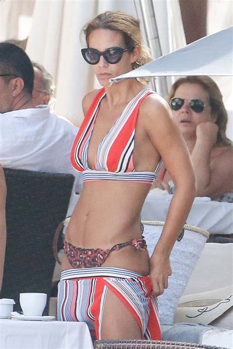 Tamara Gorro Lecciones Para Cambiarse El Bikini Delante De Todo El Mundo