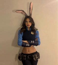 Pin By Hannah On Pines Creados Por Ti Classy Halloween Costumes Hot Halloween Outfits Pretty