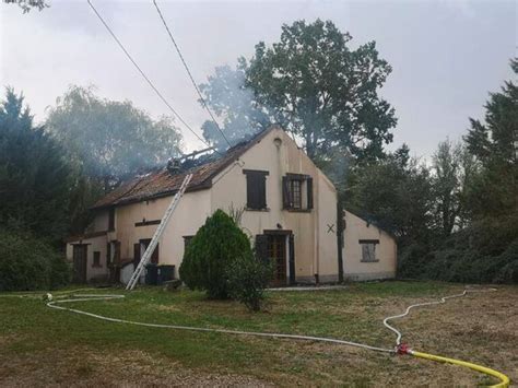 Un pavillon détruit par les flammes à Santranges Santranges 18240