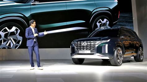 2020 Hyundai Palisade Looks Larger Than Life In Leaked Photo Autoevolution