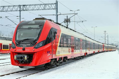 Zmiany w rozkładzie jazdy pociągów Jak pojadą SKM i KM Warszawa