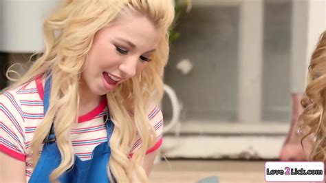 Hot Maids Have A Dirty Threesome And End Up Squirting Hard