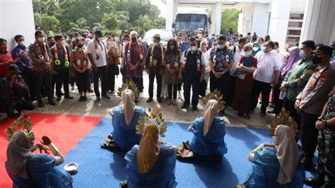 Foto Bupati Pangkep Sambut Bkkbn Dan Duta Besar Melihat Kampung Kb