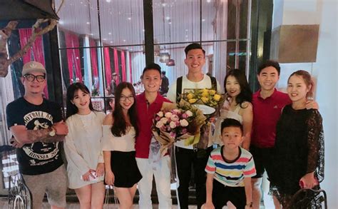 Các hot girl streamer thân thiết với cầu thủ đội tuyển Việt Nam