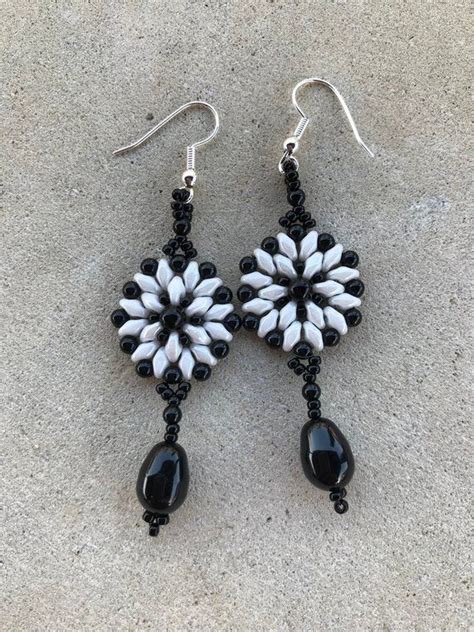 Boucles Doreilles Noir Et Blanc Superduo Etsy Cr Ation Bijoux Art