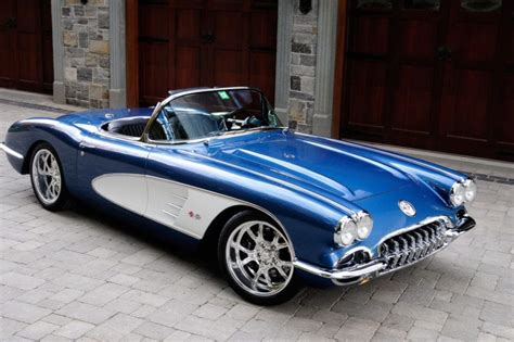 Chevy Corvette - Amazing Classic Cars