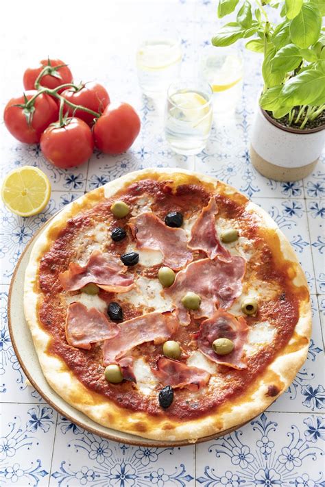 Pizza au jambon la recette pas chère et facile à faire Recettes de