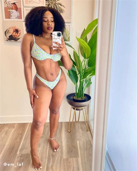 6 Hot Sexy Emilie Lafortune Bikini Pics