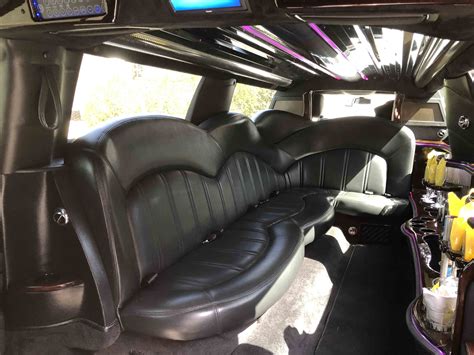 Lincoln MKT Stretch Limousine in Black ⋆ Touch of Class Limousine