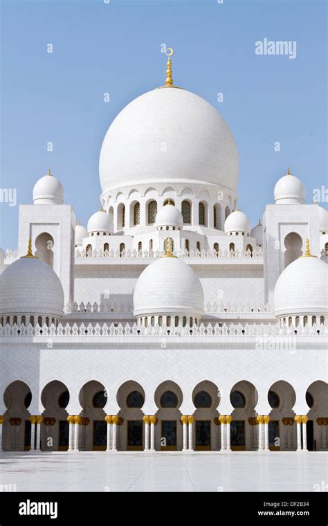 Exterior Domes Arches And Minarets Of The The Sheikh Zayed Grand