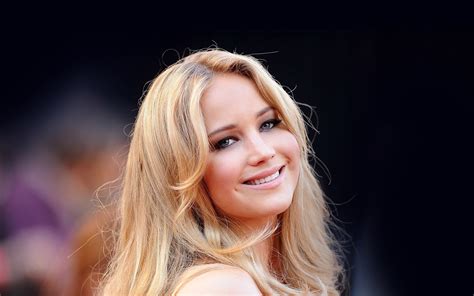 Jennifer Lawrence Smile Wallpaper