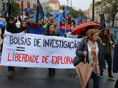 Milhares De Professores Na Manifesta O Dos Trabalhadores Da