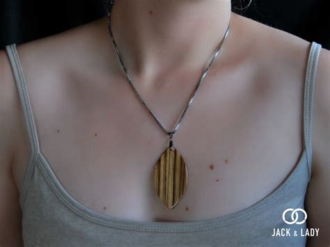 Collier Pendentif Feuille Collier En Bois Femme Fait Main Etsy