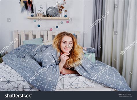 Sexy Naked Blonde Model On Bed Stock Photo 761392513 Shutterstock