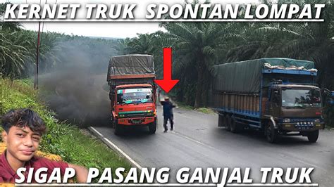 BAHAYA SEKALITERLIHAT JELAS DETIK DETIK KERNET TRUK SPONTAN LOMPAT