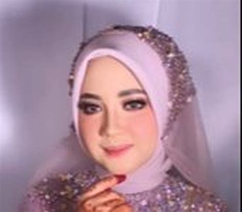 Gak Perlu Overthinking Pengantin Perempuan Ini Bandingkan Makeup