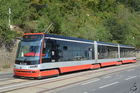 Ein Koda T Niederflur Stra Enbahnwagen In Prag September