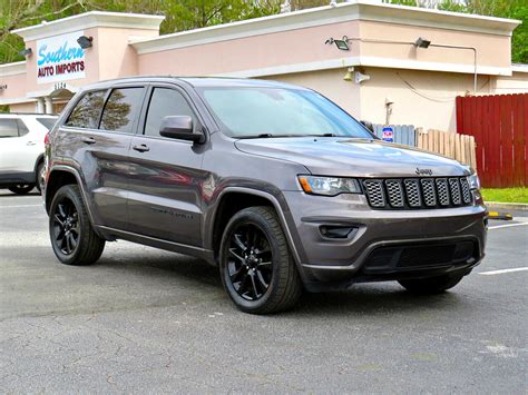 2018 Jeep Grand Cherokee Altitude 4x4 Ltd Avail