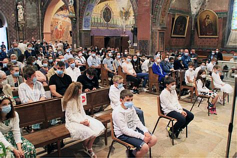 Premi Res Communions Pour De Nos Jeunes Juin Dioc Se D Albi