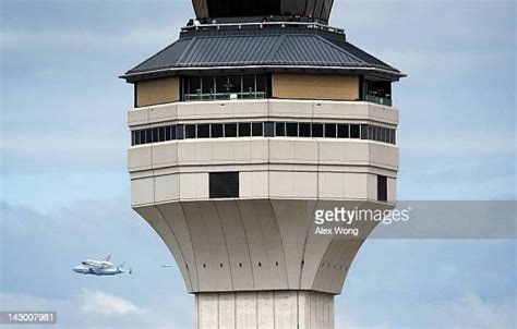 Aircraft Control Tower Stock Fotos Und Bilder Getty Images