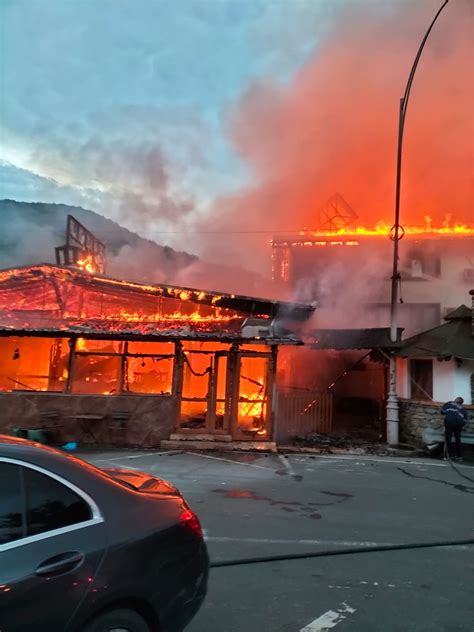 Incendiu devastator la Băile Herculane Un motel și un restaurant din