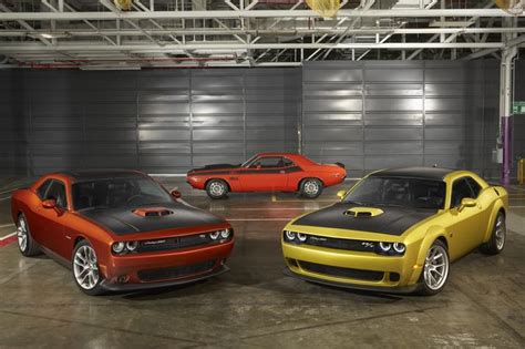 Dodge Charger Vs Dodge Challenger