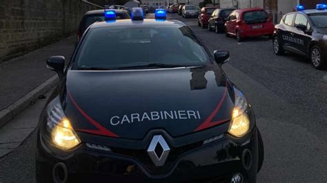 Tragico Incidente Nella Notte Auto Contro Albero Morte Due Ragazze